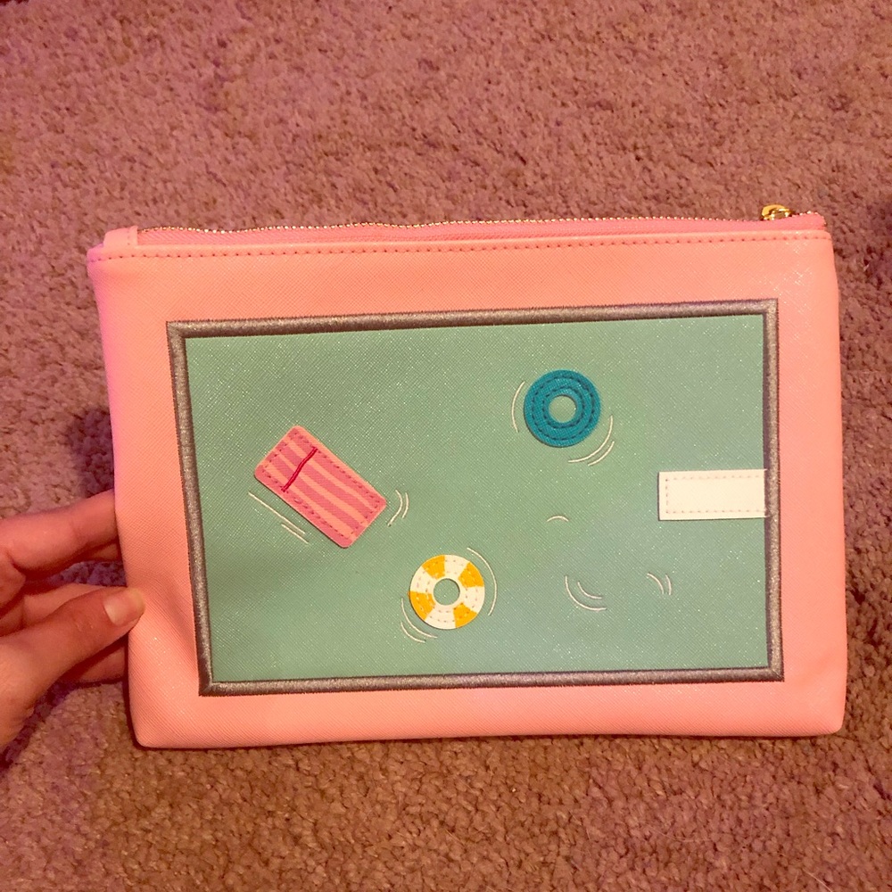 Studio DIY Pool clutch